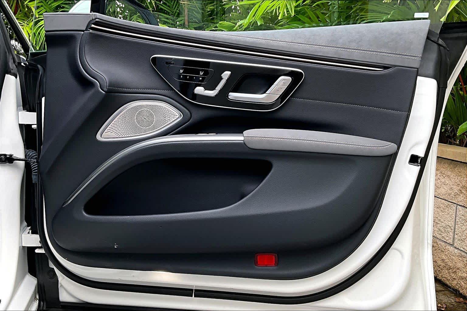 Thumbnail: 2022 Mercedes-Benz EQS - 29