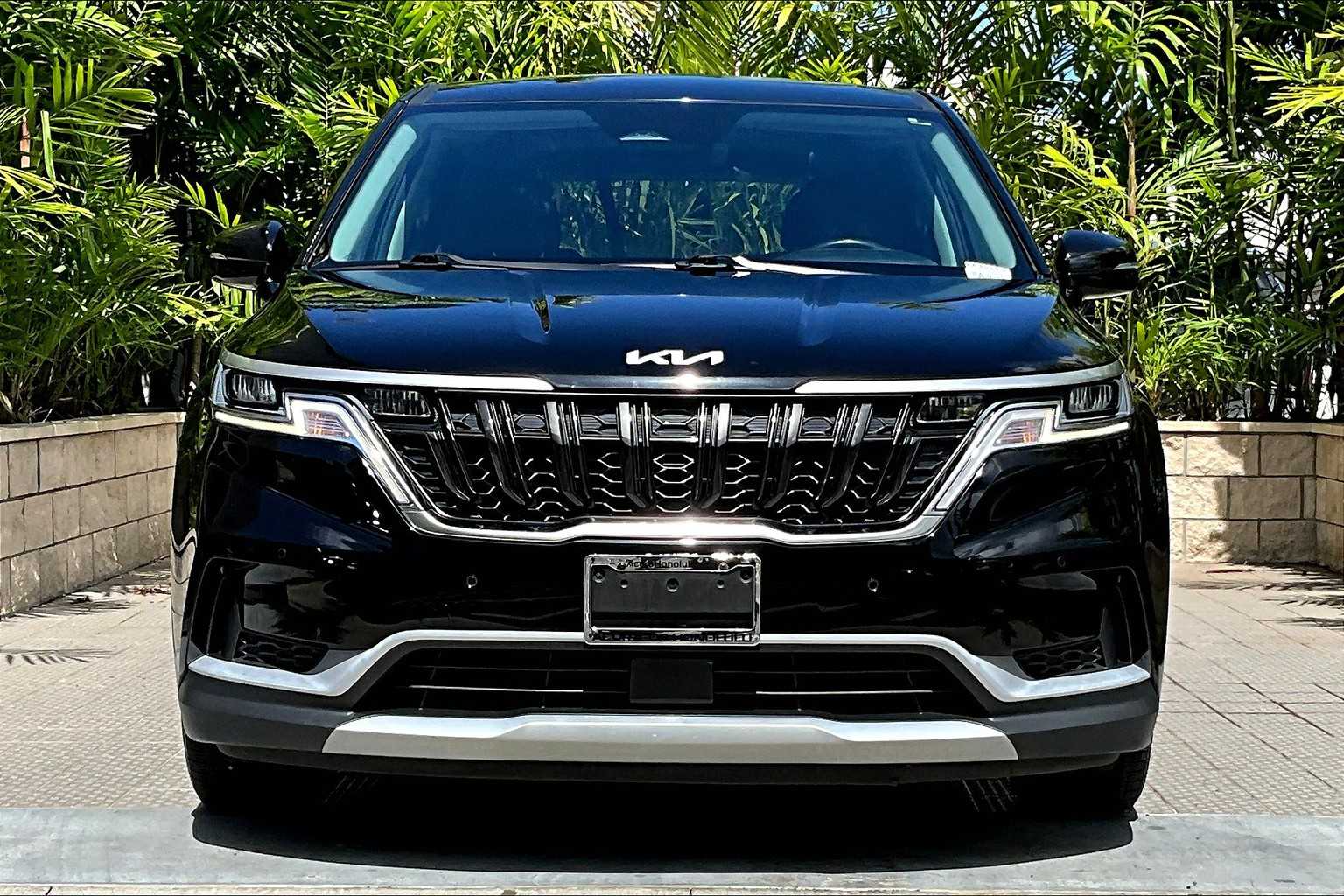 Thumbnail: 2023 Kia Carnival - 6