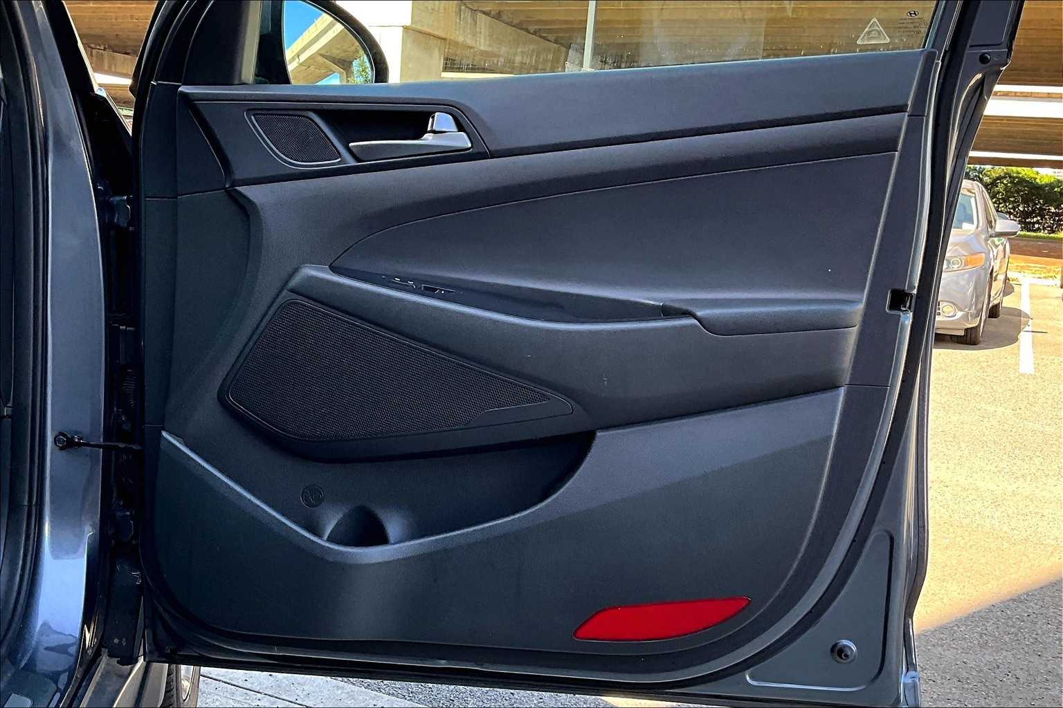 Thumbnail: 2016 Hyundai Tucson - 28