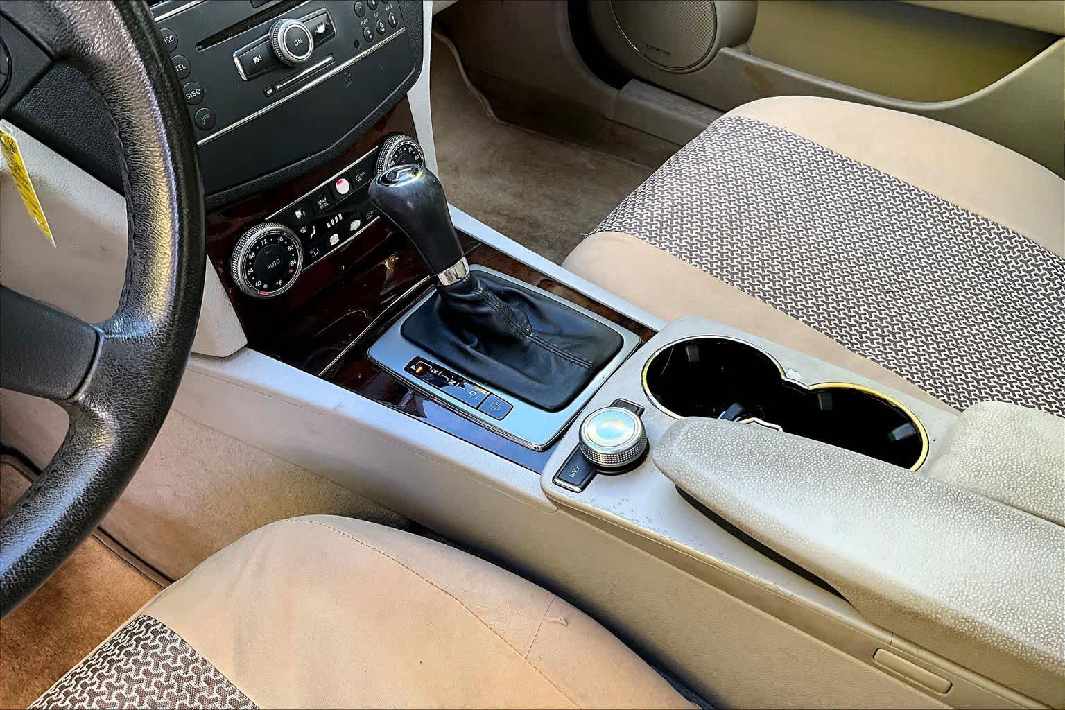 Thumbnail: 2009 Mercedes-Benz C-Class - 17
