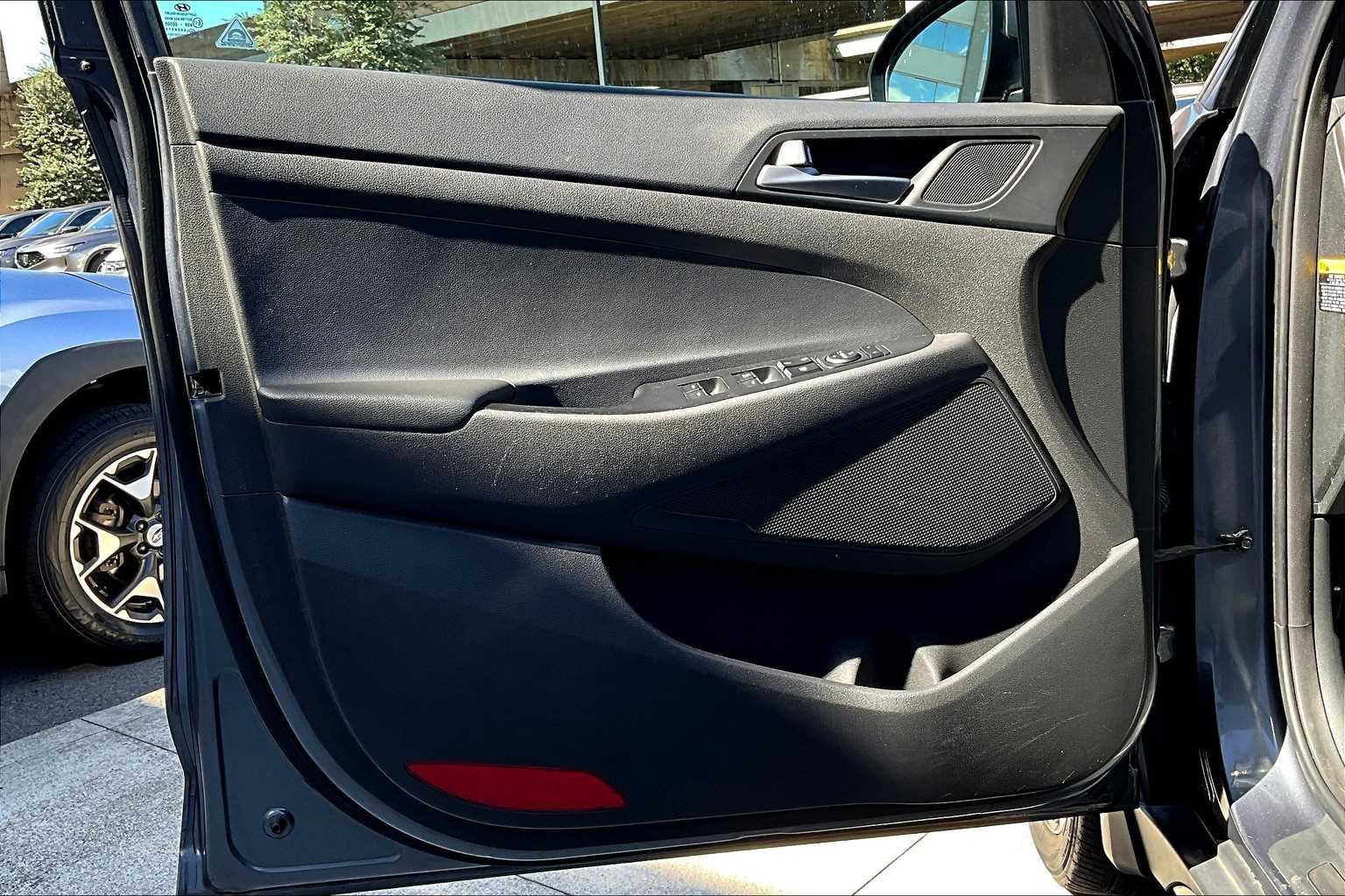 Thumbnail: 2016 Hyundai Tucson - 27