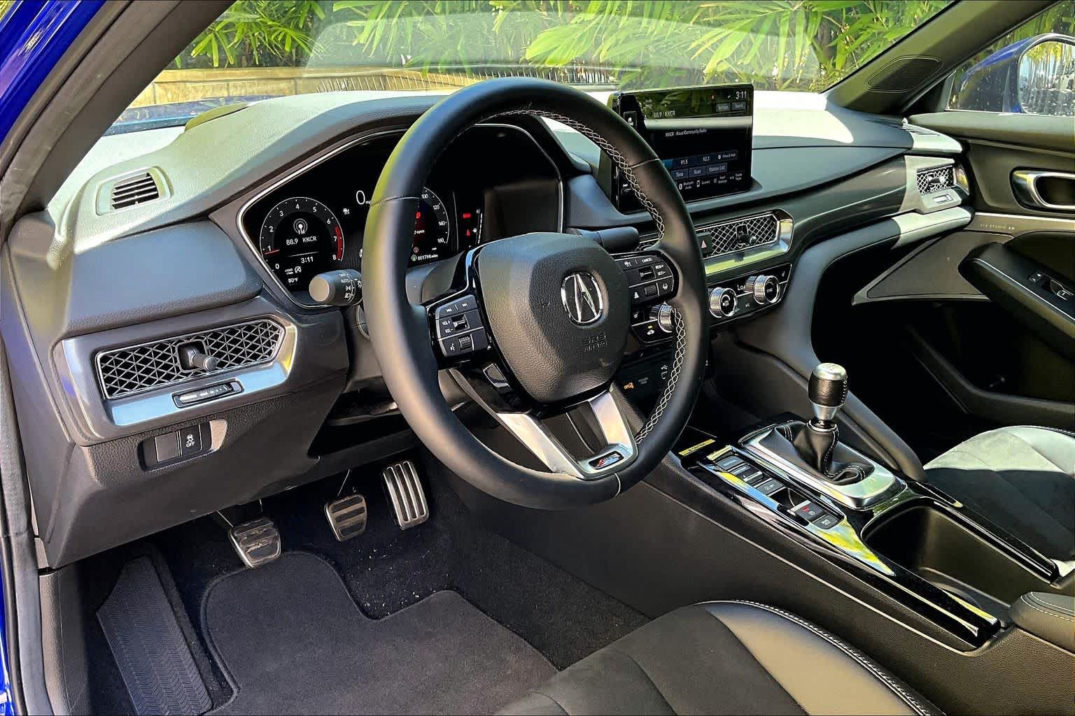 Thumbnail: 2025 Acura Integra - 3