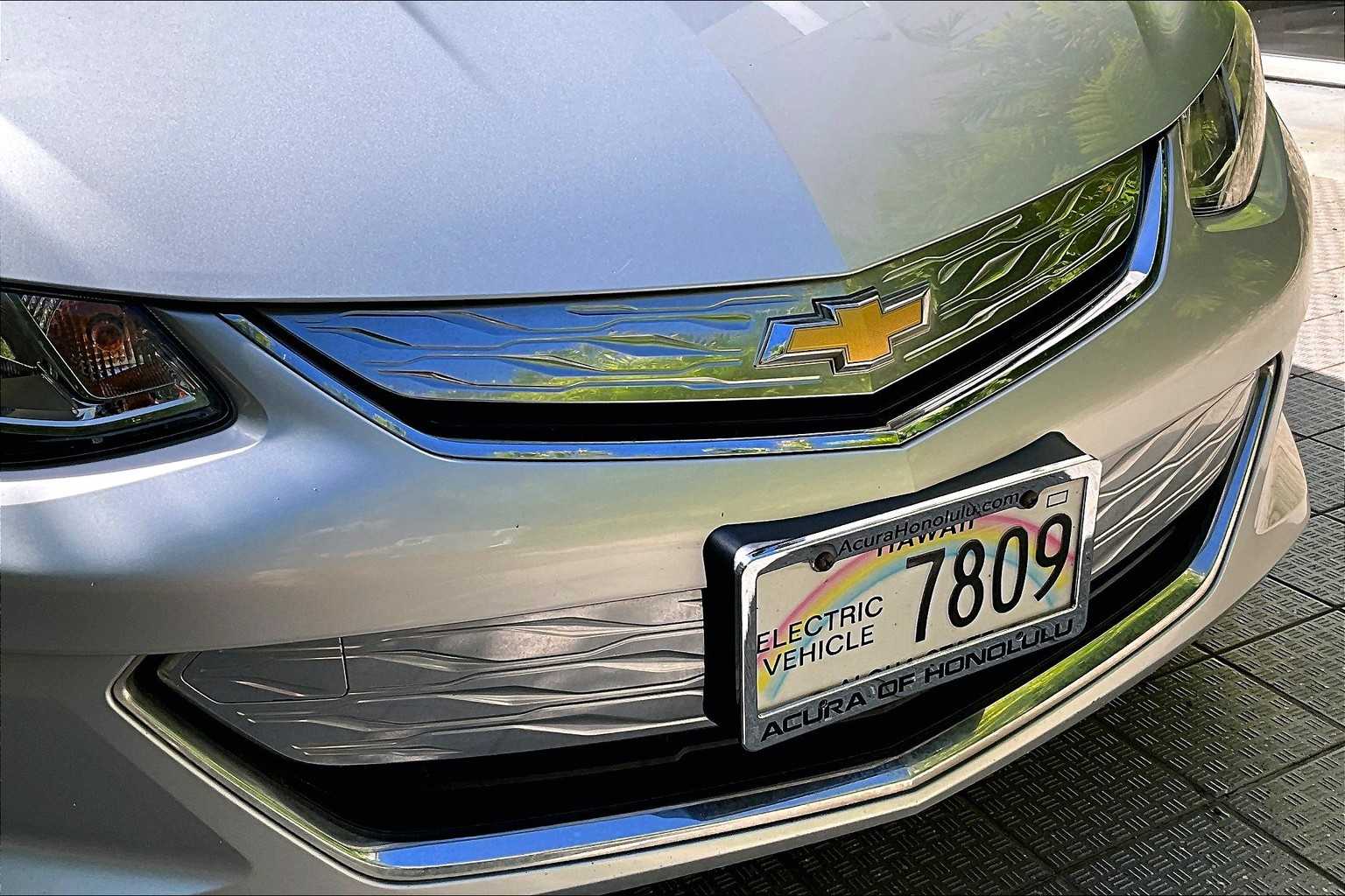 Thumbnail: 2017 Chevrolet Volt - 34