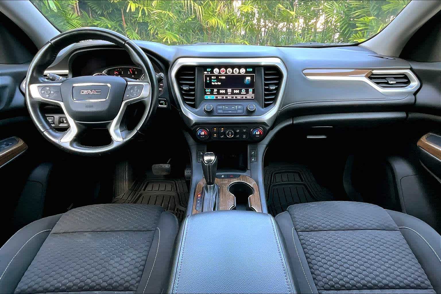 Thumbnail: 2017 GMC Acadia - 11