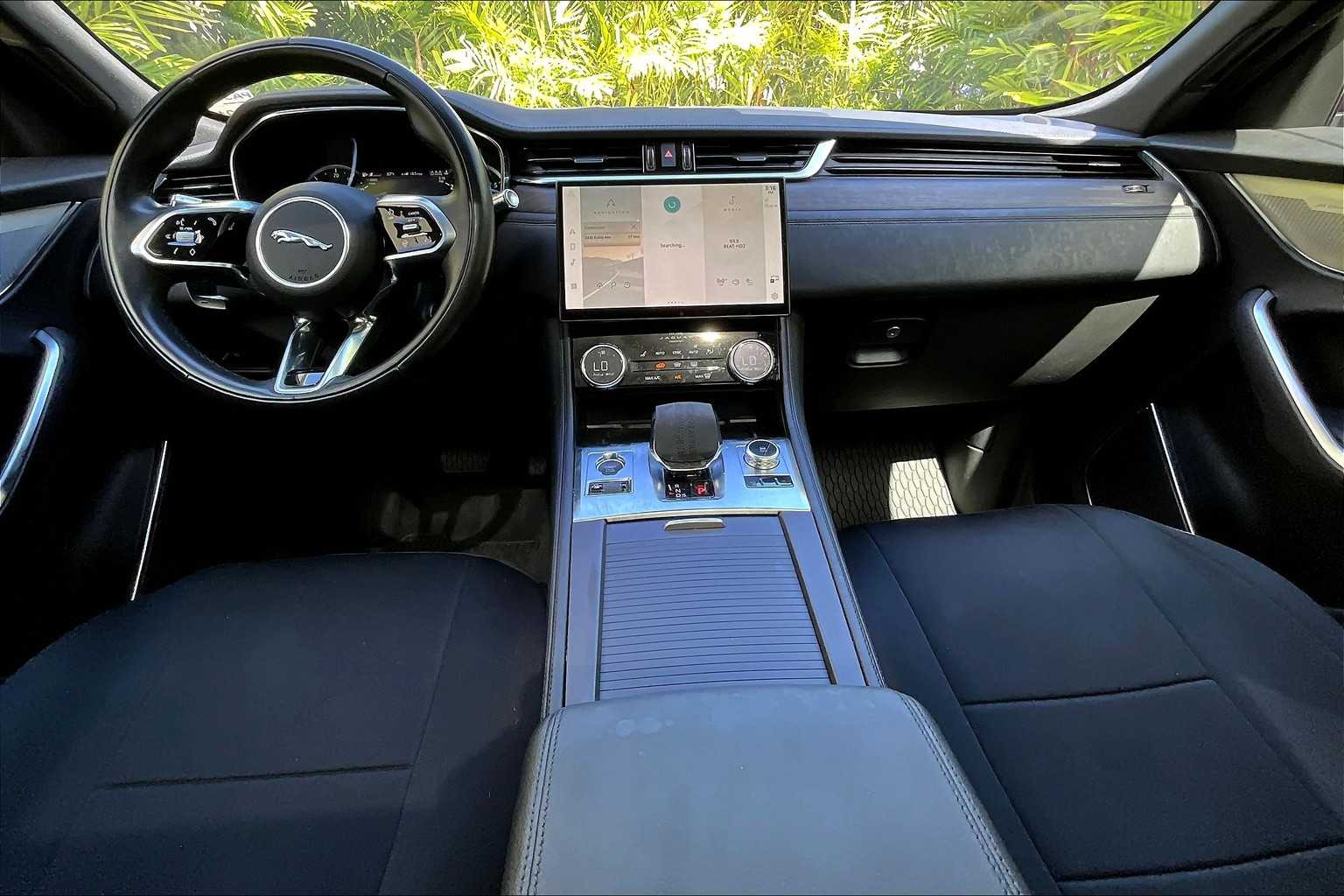 Thumbnail: 2022 Jaguar F-Pace - 8