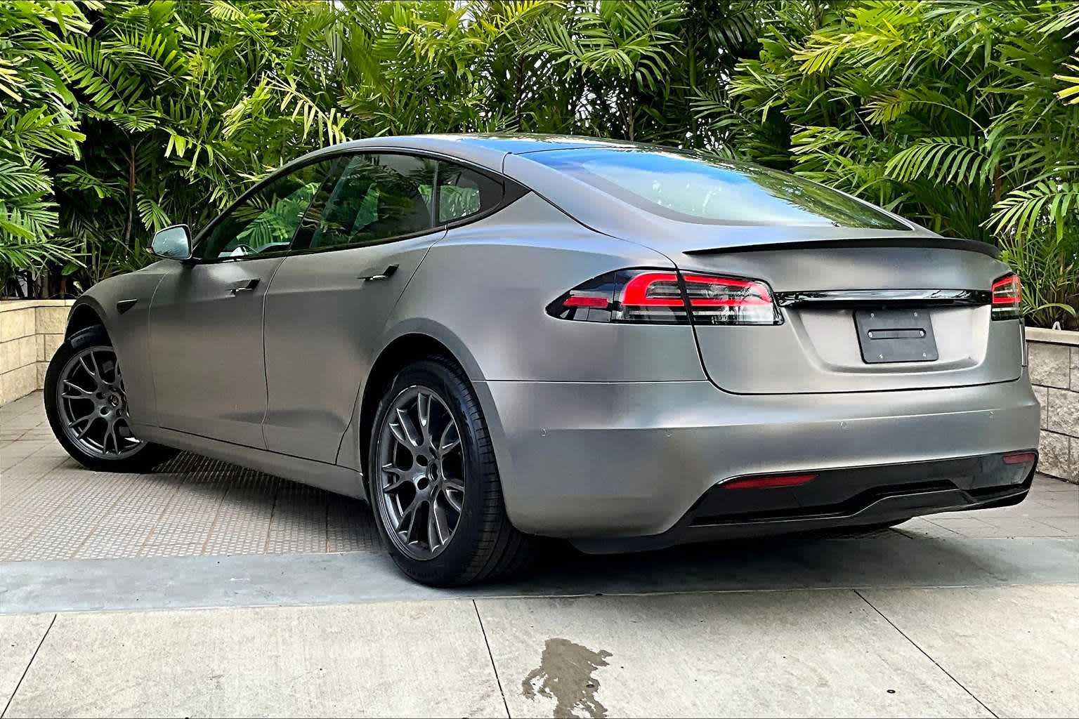 Thumbnail: 2022 Tesla Model S - 5