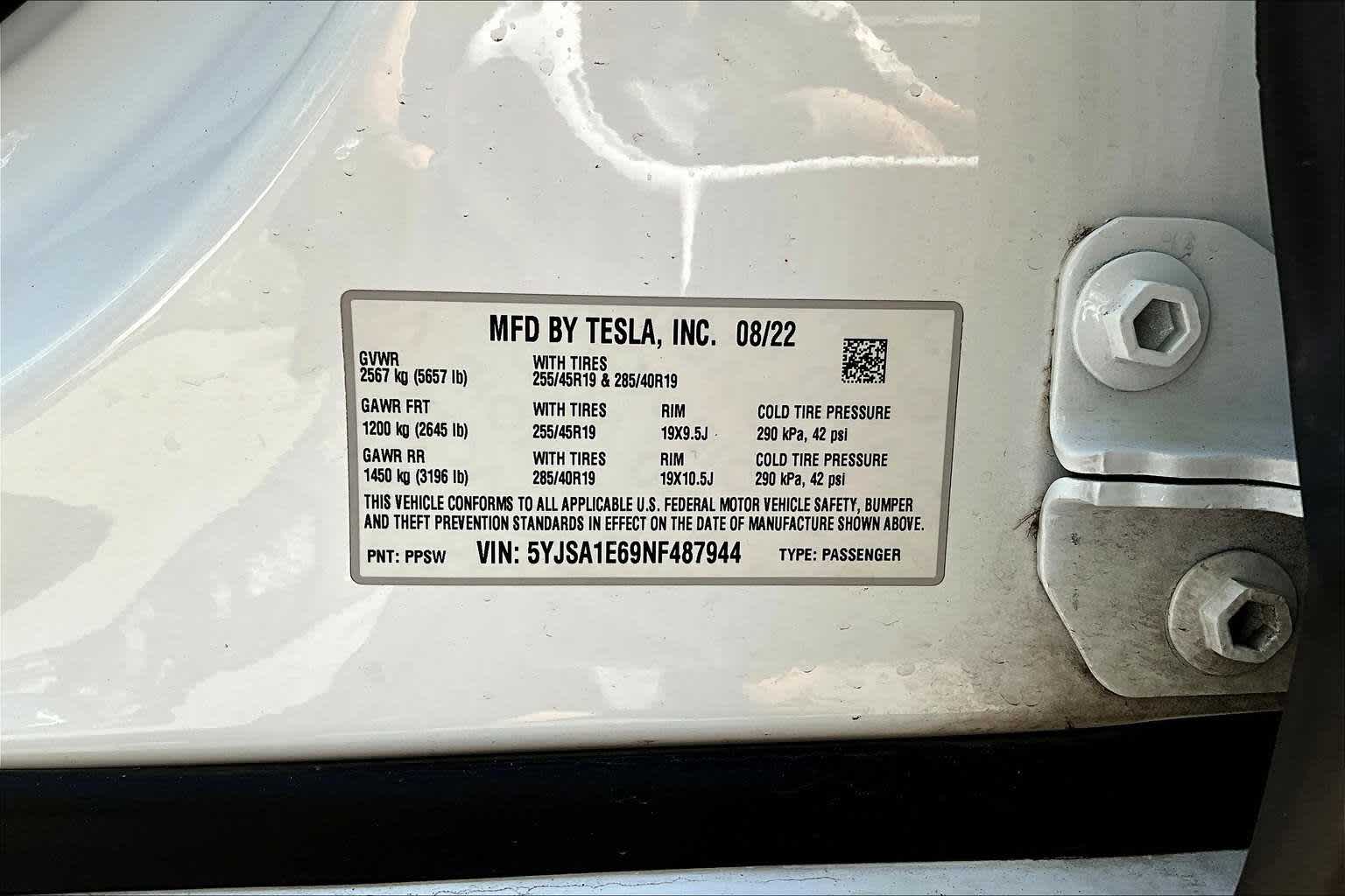 Thumbnail: 2022 Tesla Model S - 21