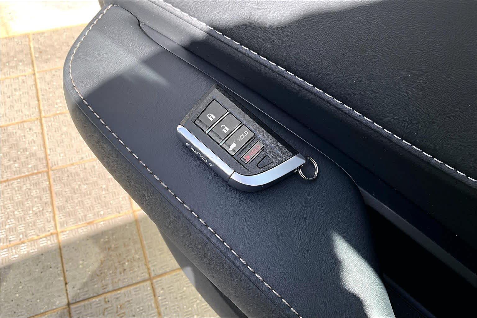 Thumbnail: 2025 Acura RDX - 20