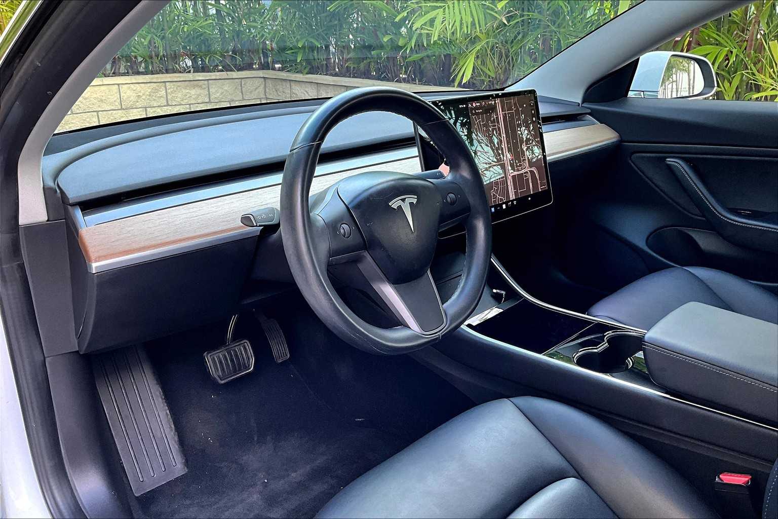 Thumbnail: 2018 Tesla Model 3 - 2