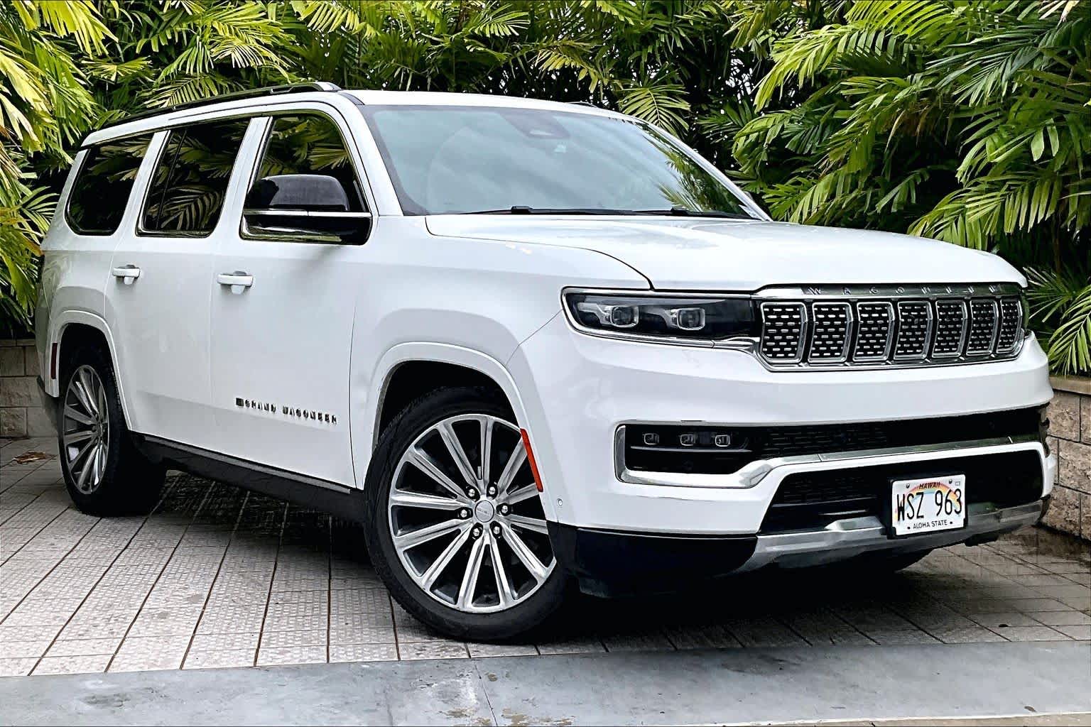 Thumbnail: 2023 Jeep Grand Wagoneer - 22