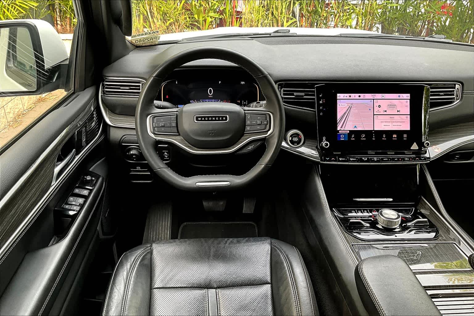 Thumbnail: 2022 Jeep Wagoneer - 14