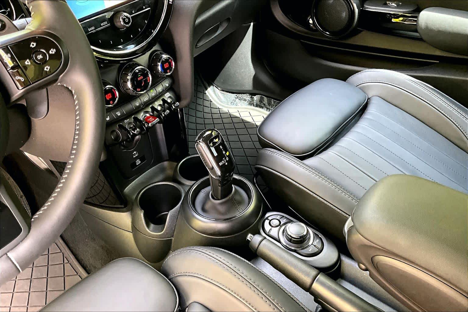 Thumbnail: 2024 MINI Cooper Hardtop - 16