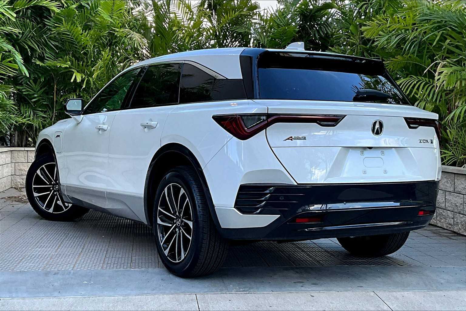 Thumbnail: 2024 Acura ZDX - 4