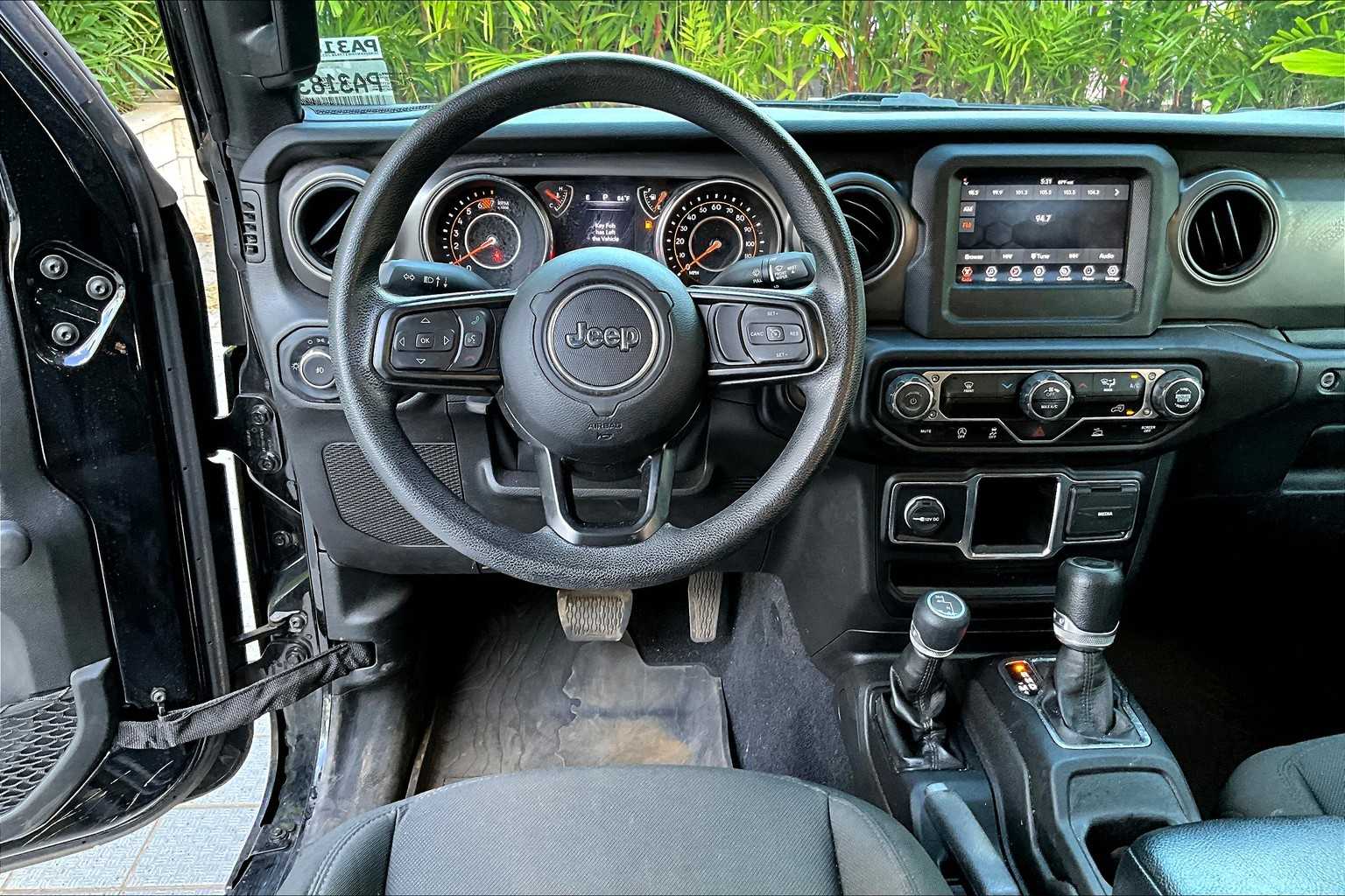 Thumbnail: 2022 Jeep Wrangler - 15