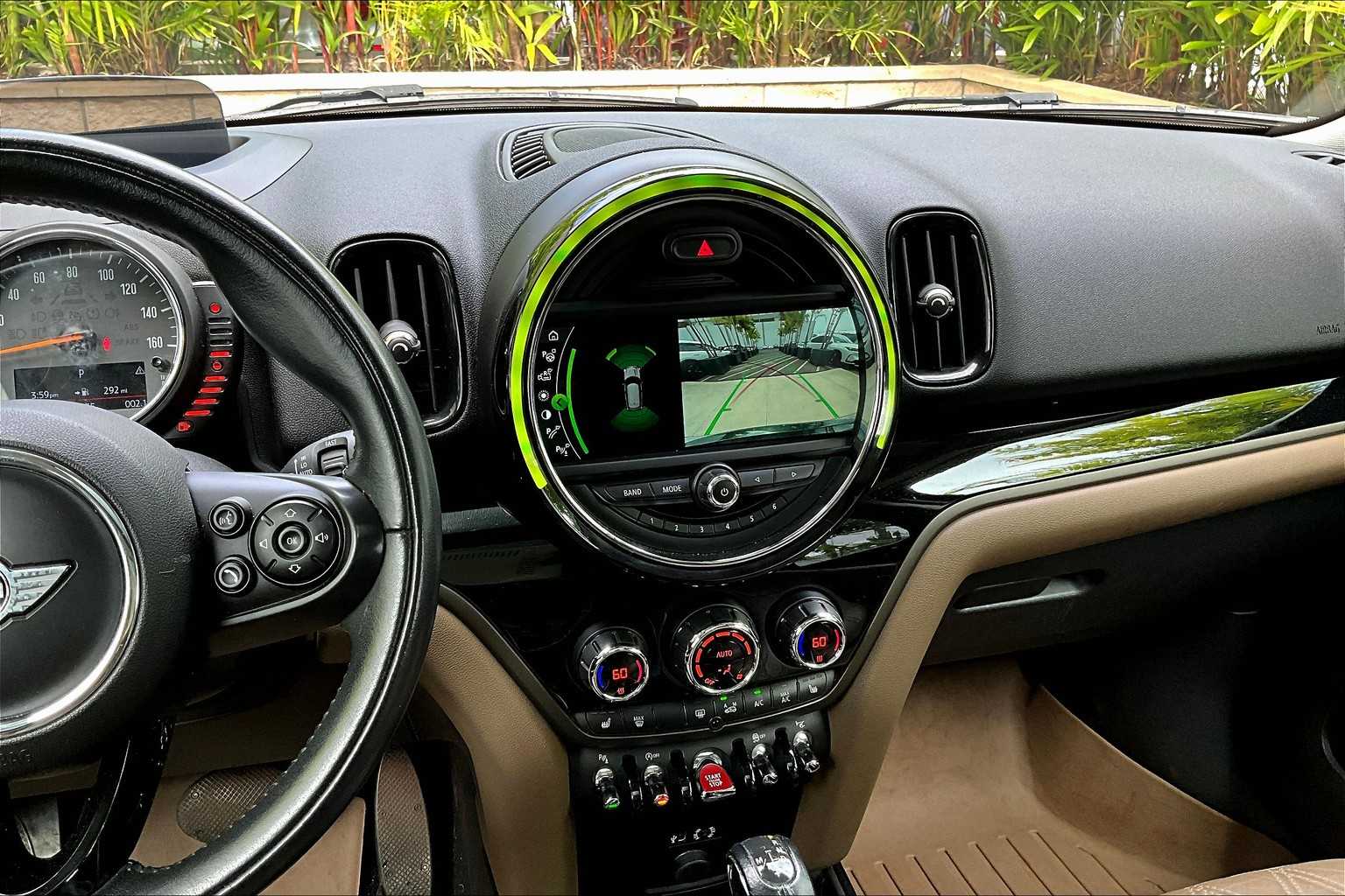 Thumbnail: 2017 MINI Cooper Countryman - 16