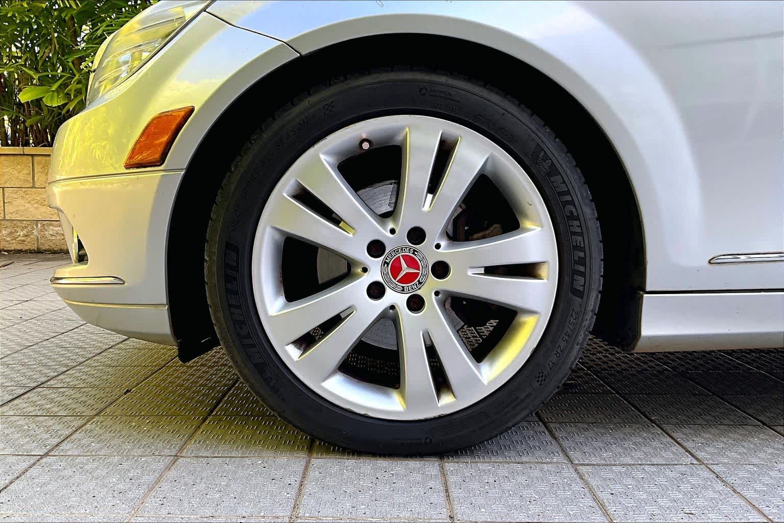 Thumbnail: 2009 Mercedes-Benz C-Class - 9