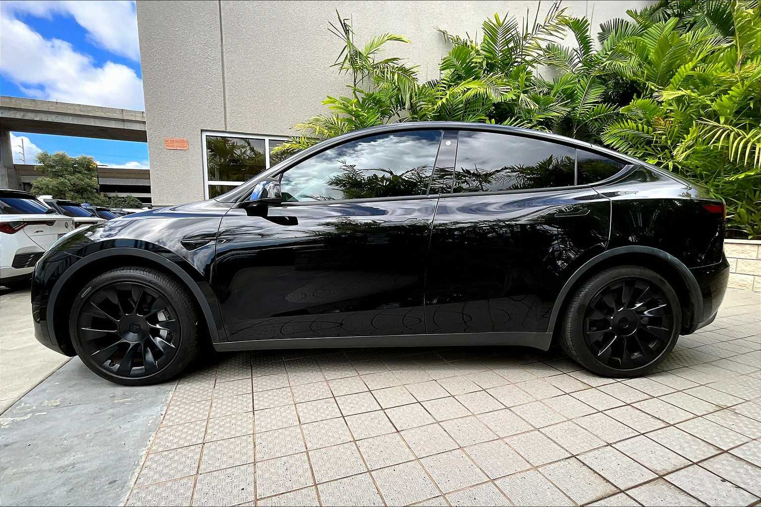 Thumbnail: 2021 Tesla Model Y - 4