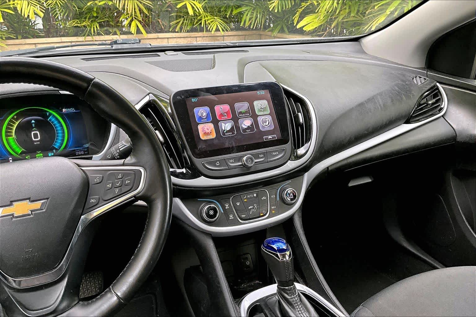 Thumbnail: 2017 Chevrolet Volt - 16