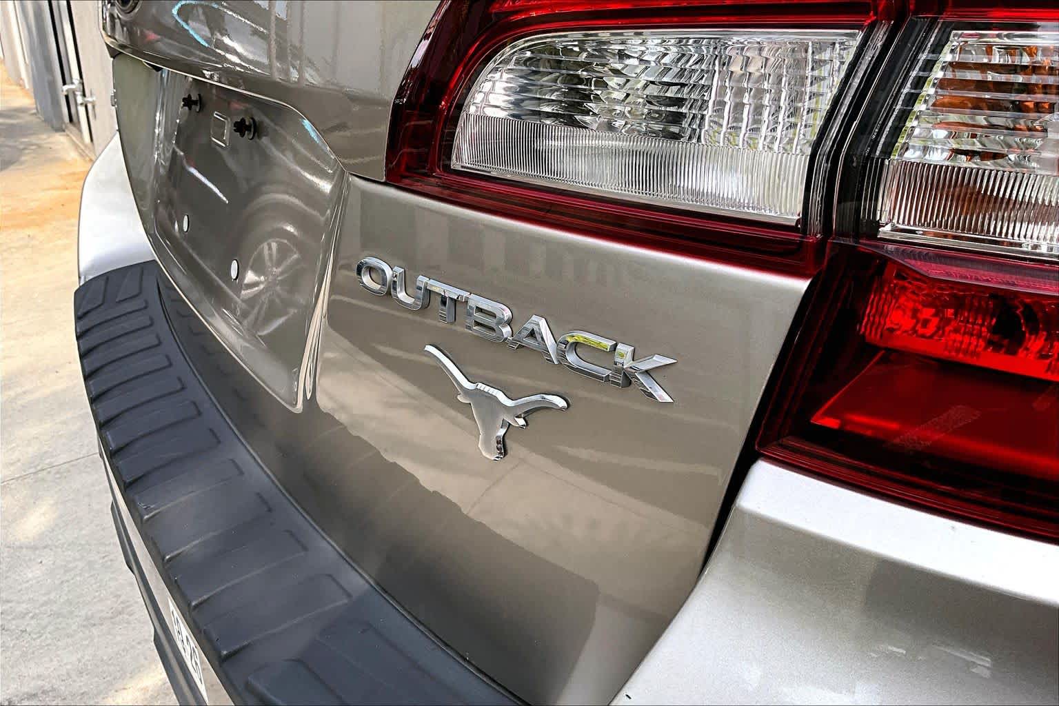 Thumbnail: 2018 Subaru Outback - 8