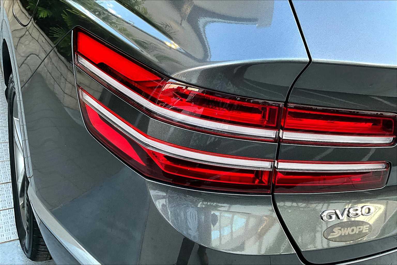 Thumbnail: 2021 Genesis GV80 - 33