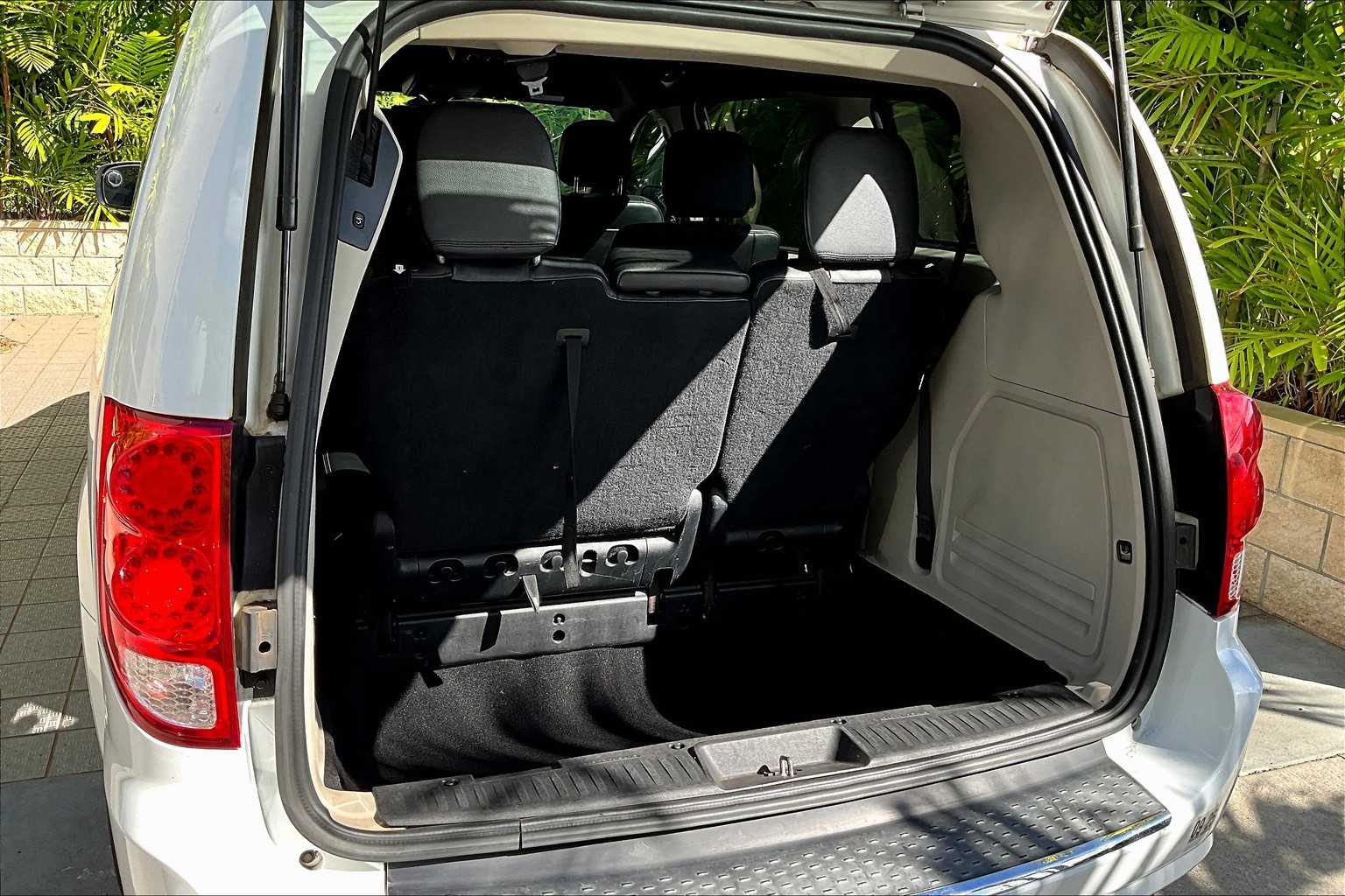 Thumbnail: 2019 Dodge Grand Caravan - 19