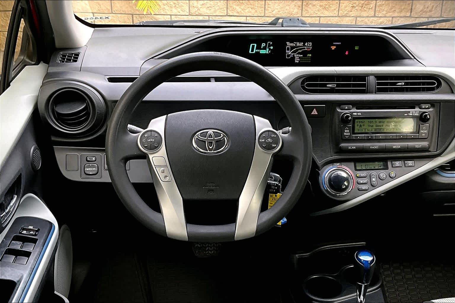 Thumbnail: 2012 Toyota Prius c - 15