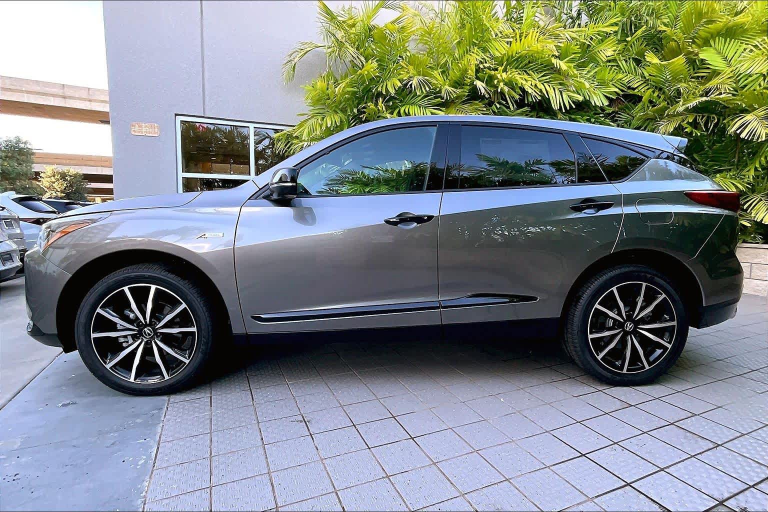 Thumbnail: 2026 Acura RDX - 4