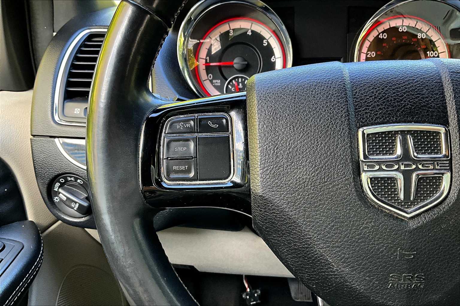 Thumbnail: 2019 Dodge Grand Caravan - 25