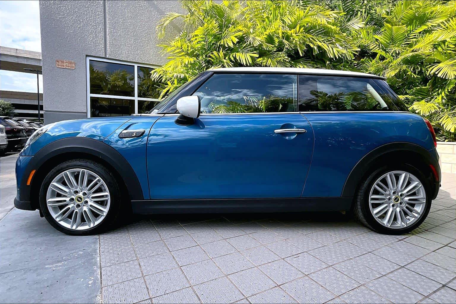 Thumbnail: 2024 MINI Cooper Hardtop - 4