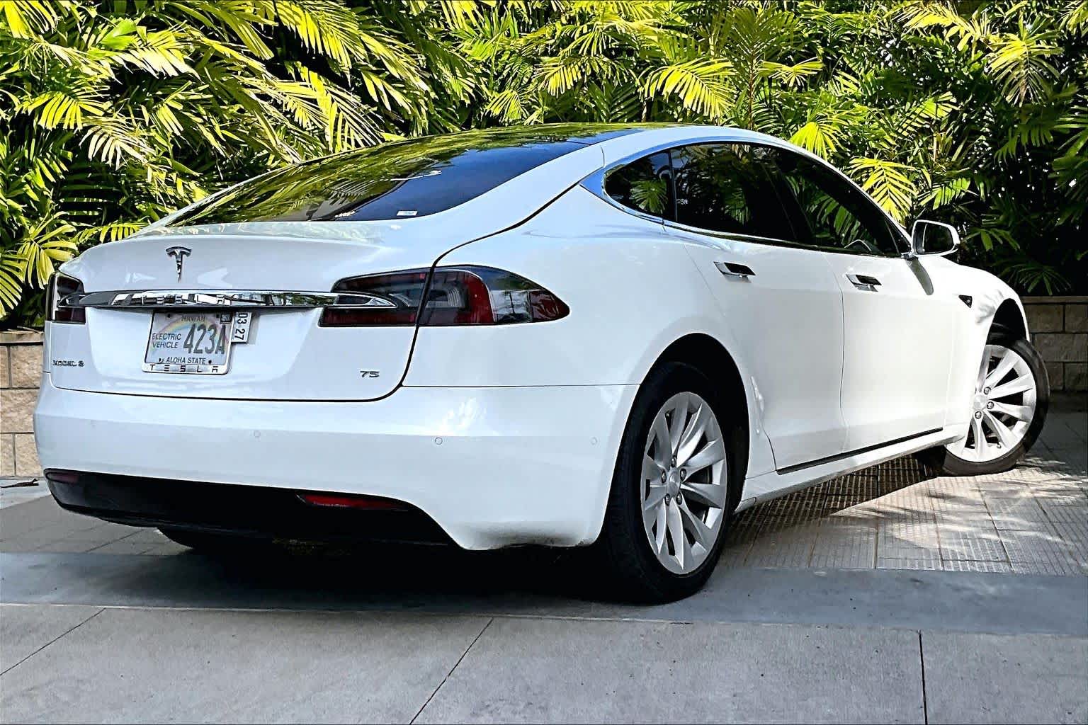 Thumbnail: 2017 Tesla Model S - 23