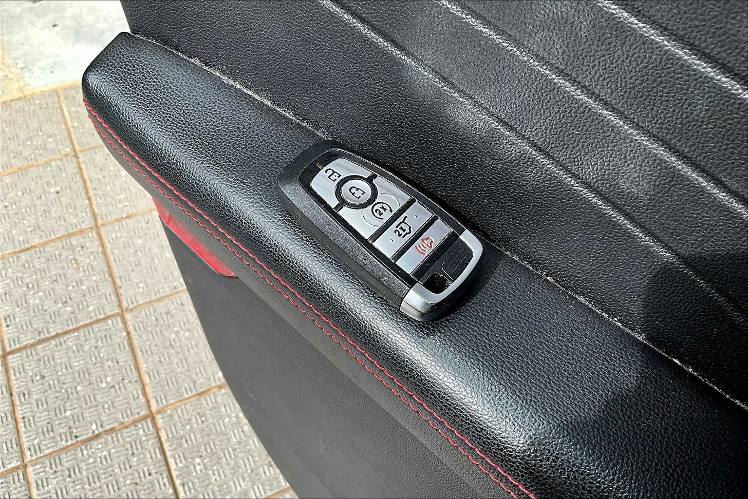 Thumbnail: 2021 Ford Escape - 20