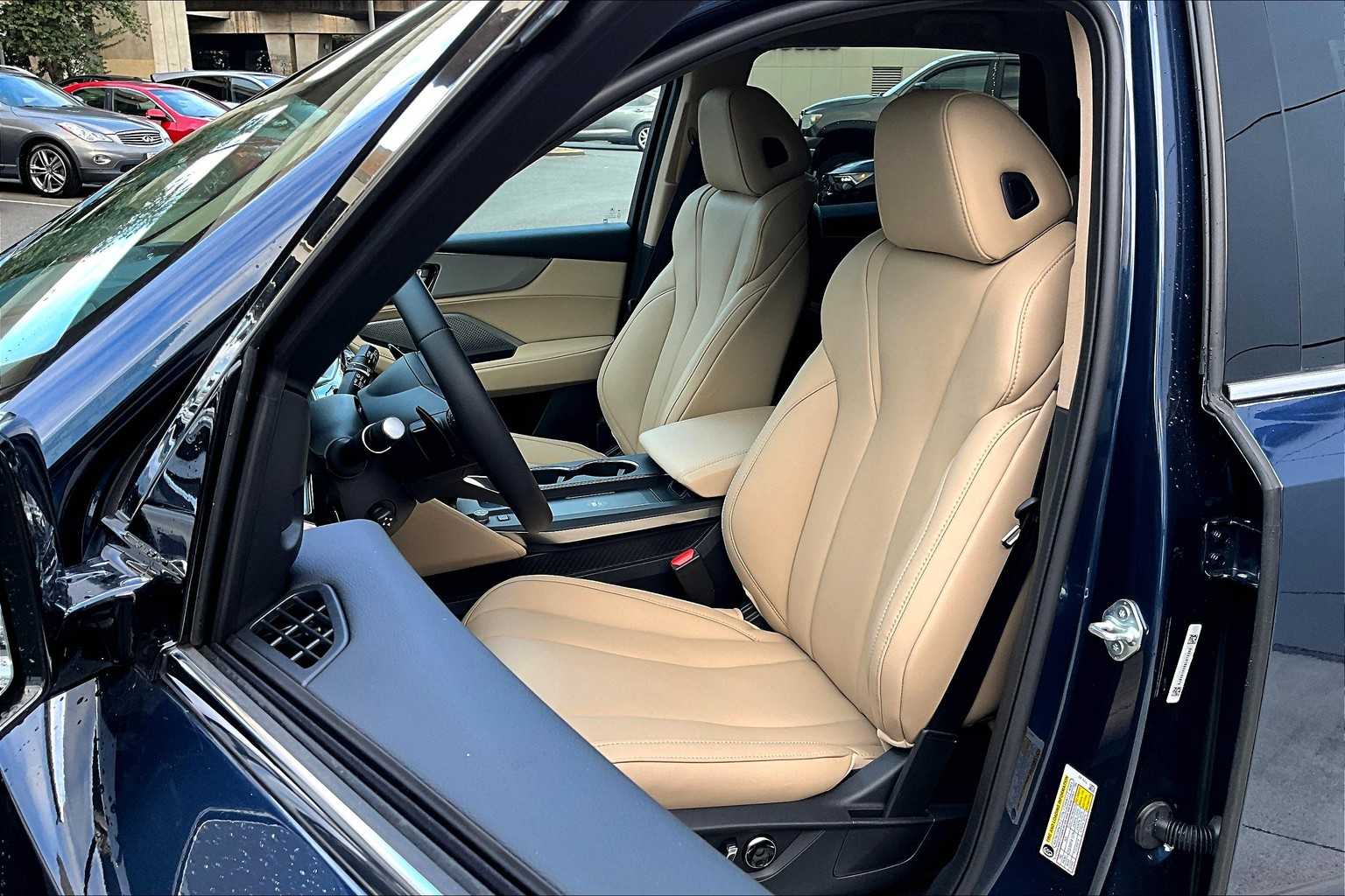 Thumbnail: 2025 Acura MDX - 12