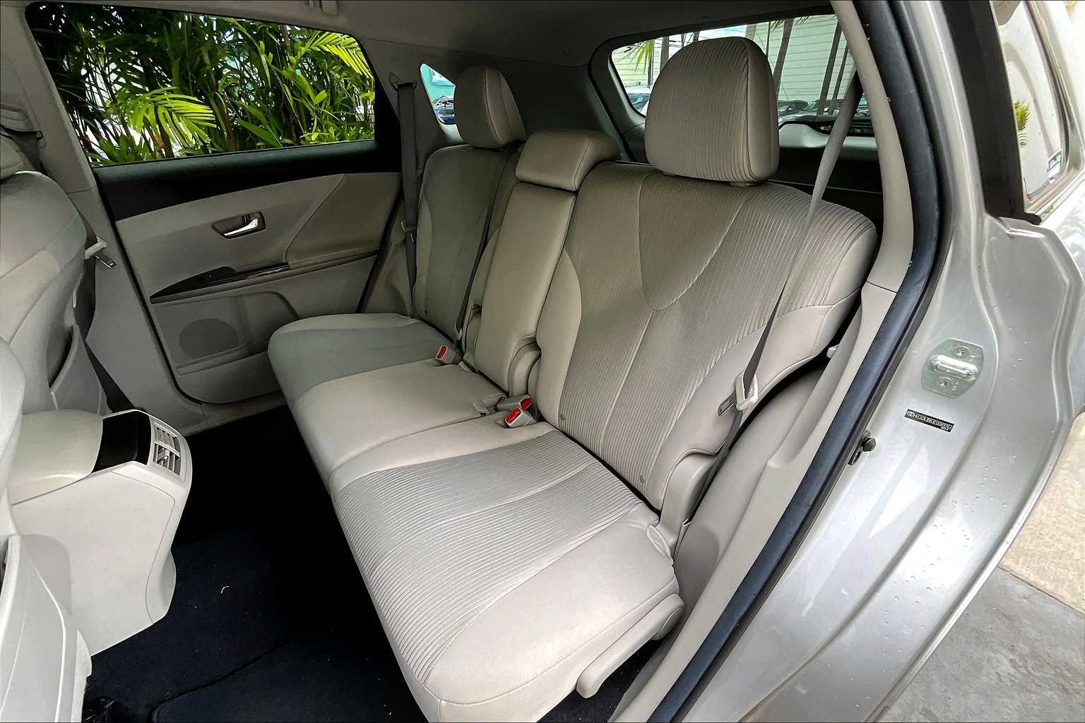 Thumbnail: 2014 Toyota Venza - 29