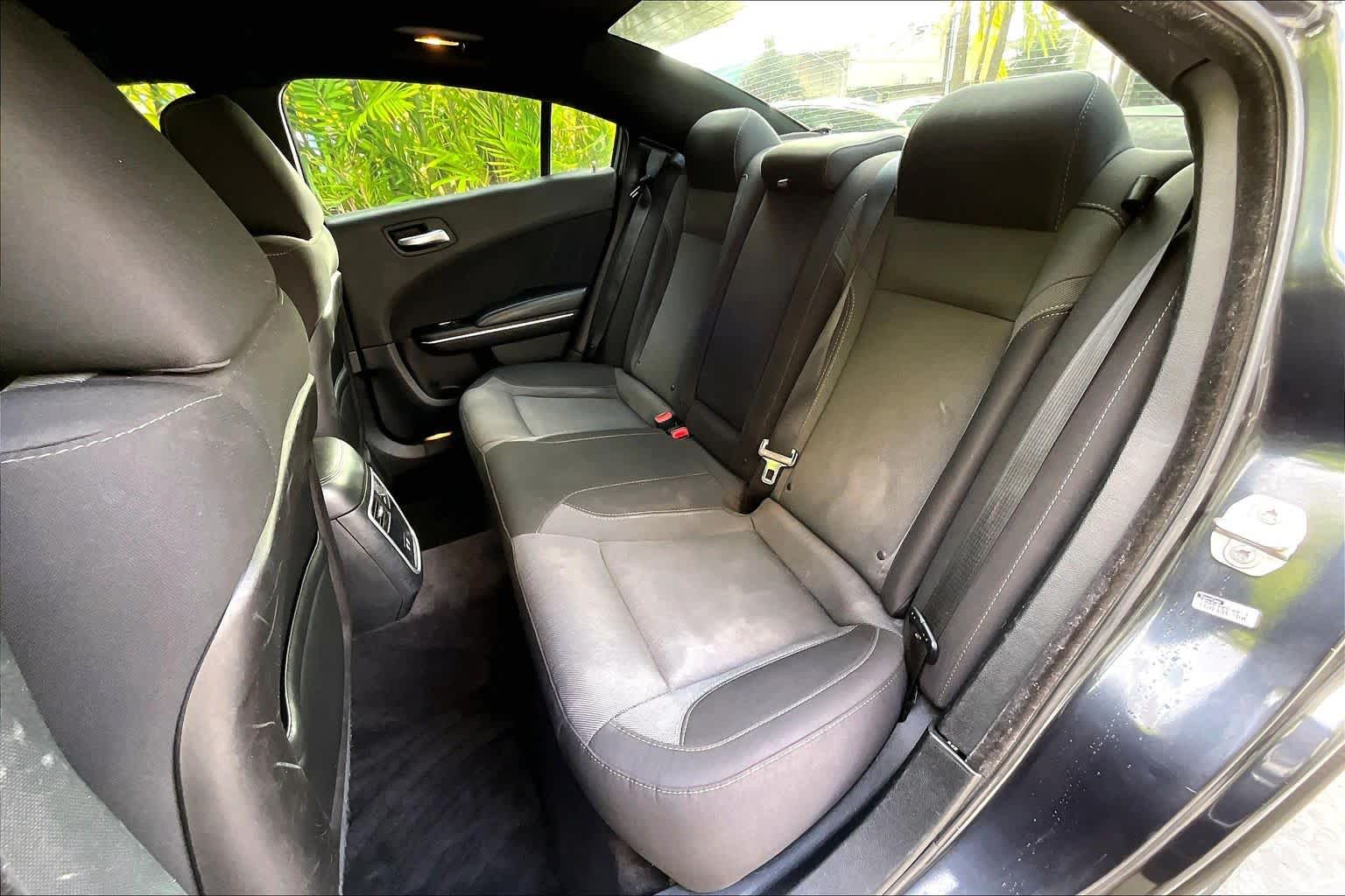 Thumbnail: 2018 Dodge Charger - 30