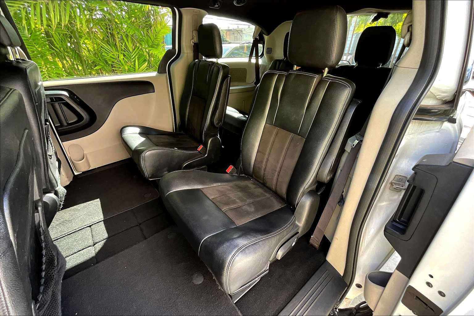 Thumbnail: 2019 Dodge Grand Caravan - 30