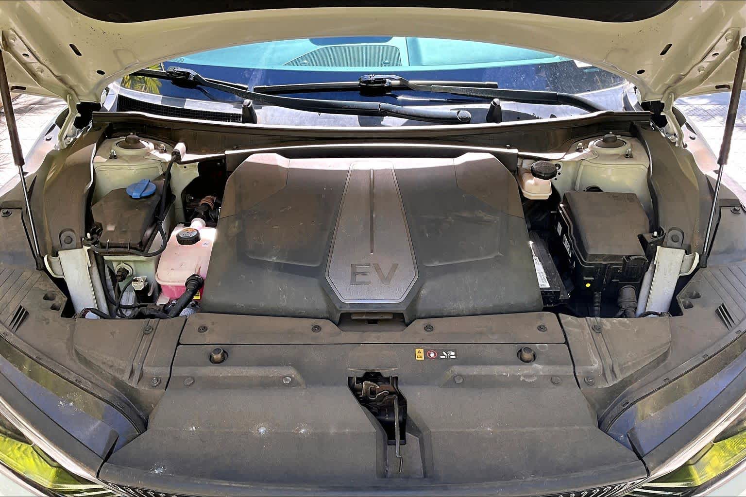 Thumbnail: 2022 Kia EV6 - 10