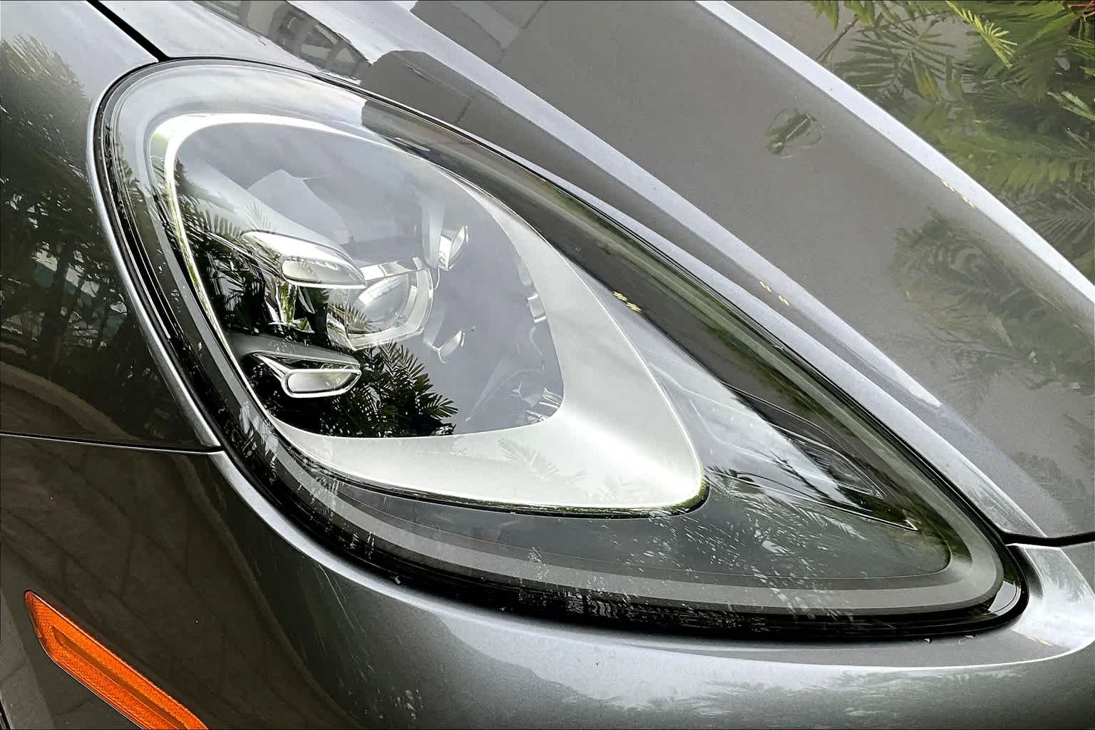 Thumbnail: 2021 Porsche Cayenne - 32