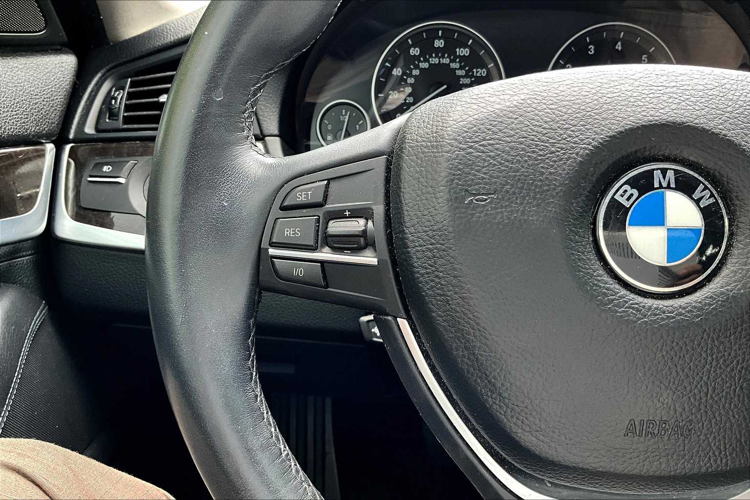 Thumbnail: 2011 BMW 5 Series - 25