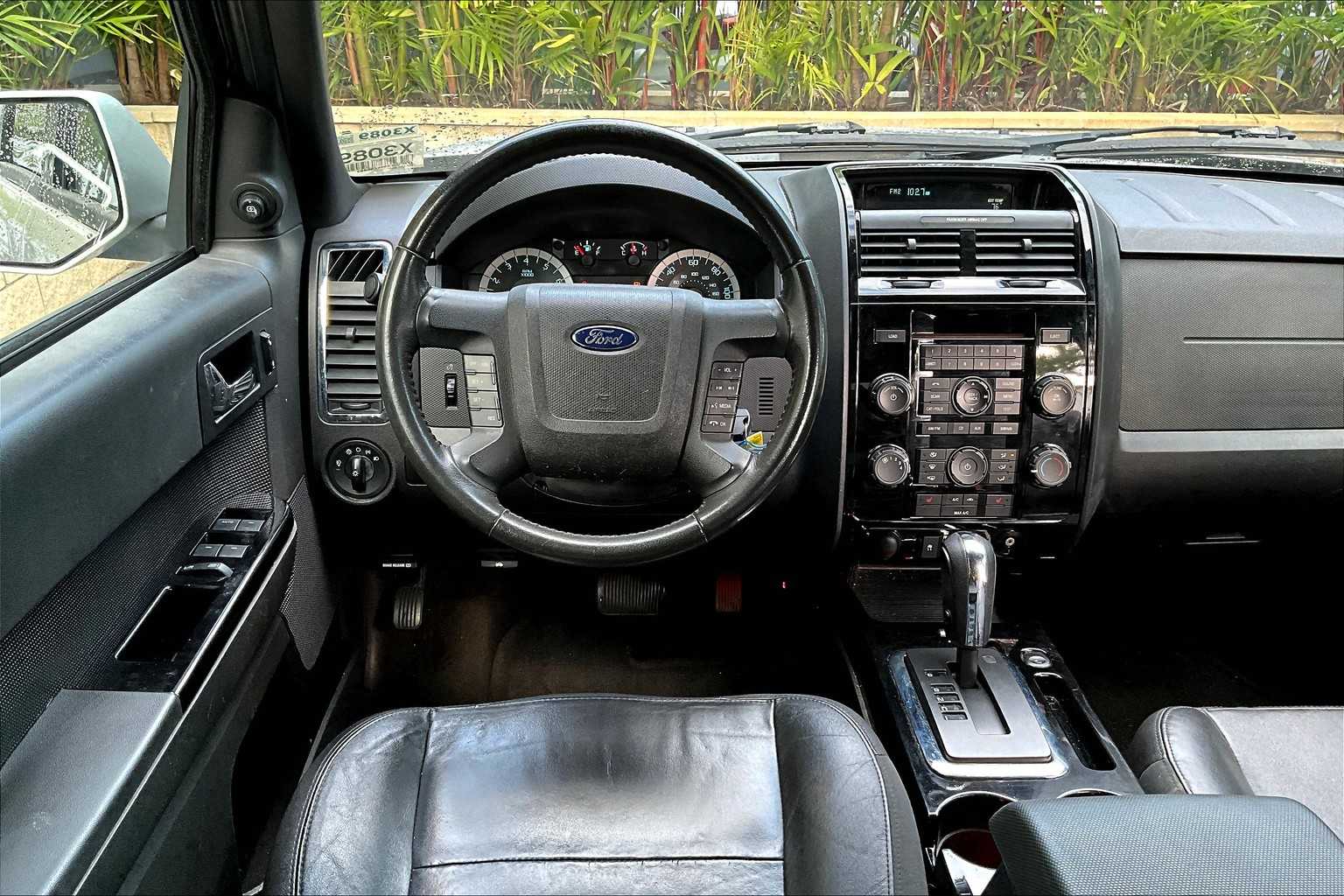 Thumbnail: 2010 Ford Escape - 15