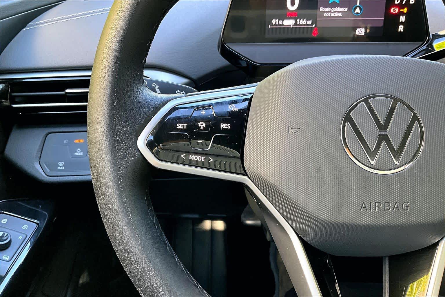 Thumbnail: 2023 Volkswagen ID.4 - 25