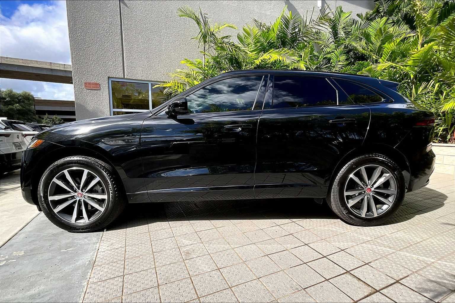 Thumbnail: 2022 Jaguar F-Pace - 4