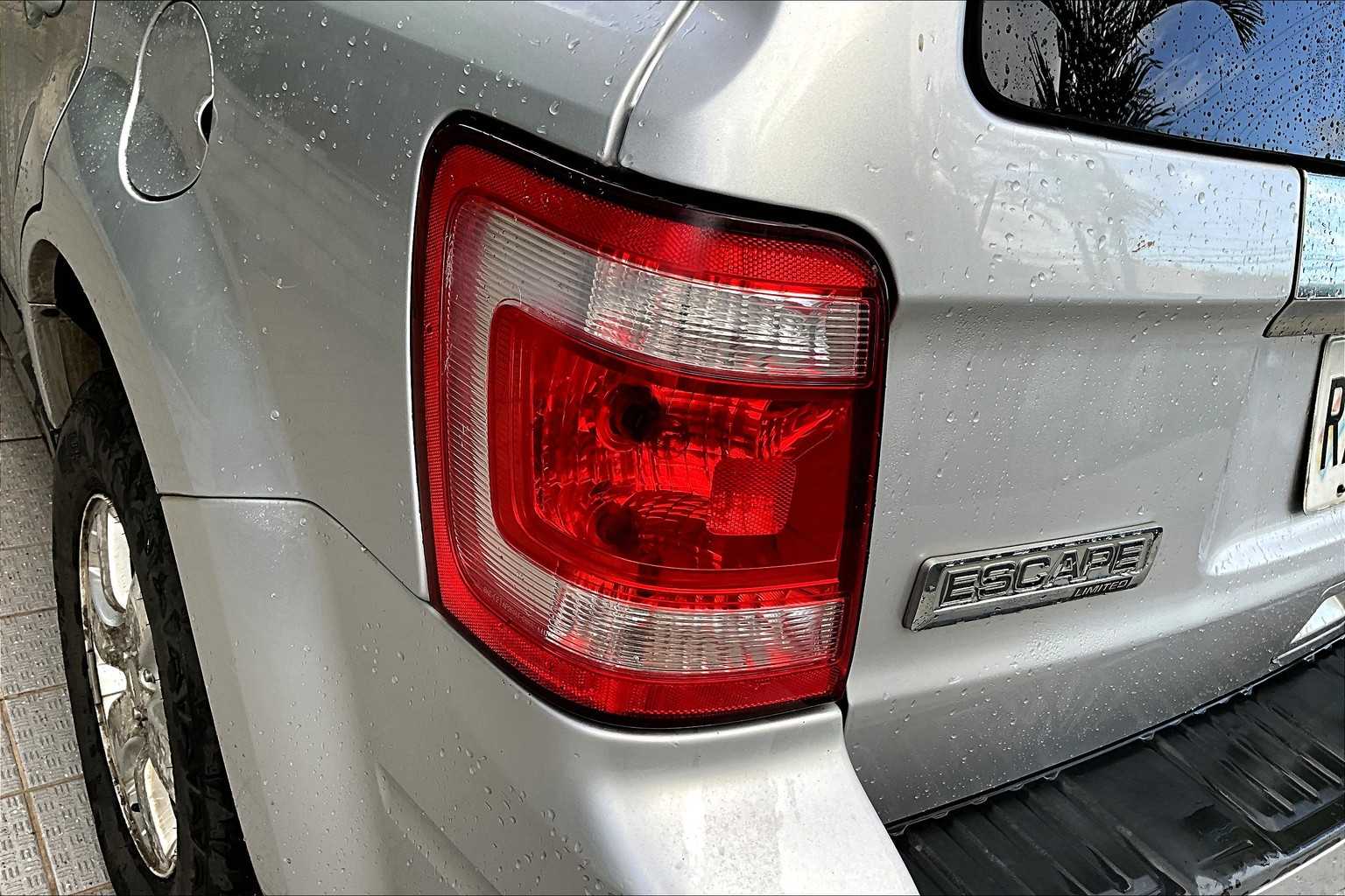 Thumbnail: 2010 Ford Escape - 33