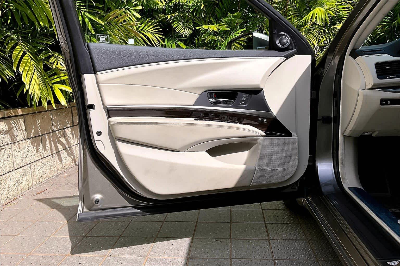 Thumbnail: 2014 Acura RLX - 28