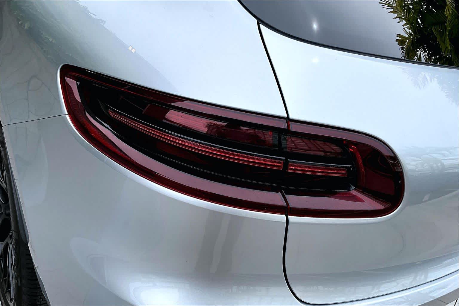 Thumbnail: 2017 Porsche Macan - 33