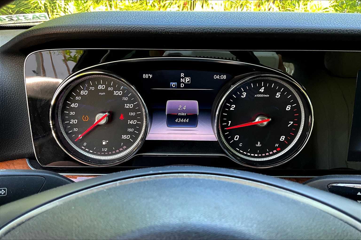 Thumbnail: 2017 Mercedes-Benz E-Class - 18