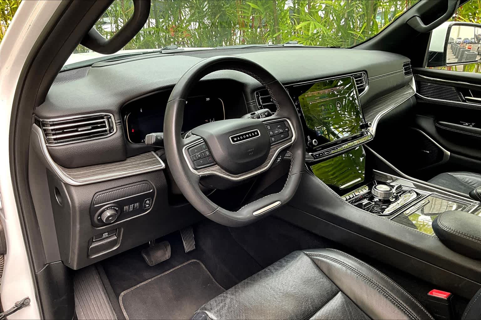 Thumbnail: 2022 Jeep Wagoneer - 2