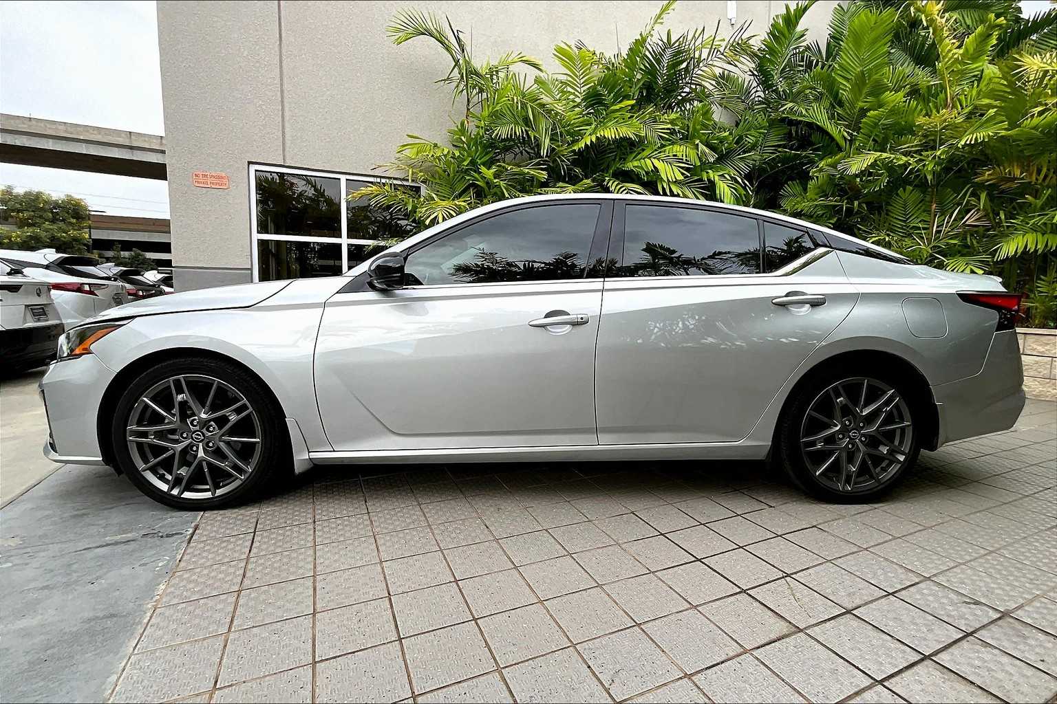 Thumbnail: 2023 Nissan Altima - 4