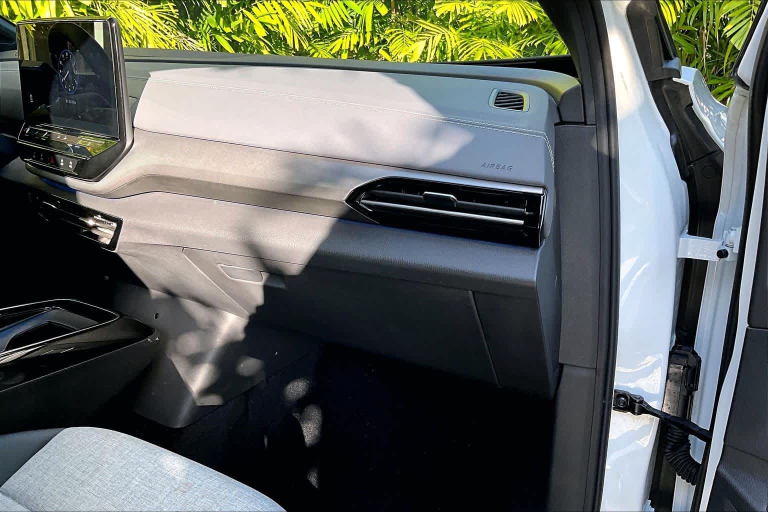 Thumbnail: 2023 Volkswagen ID.4 - 24