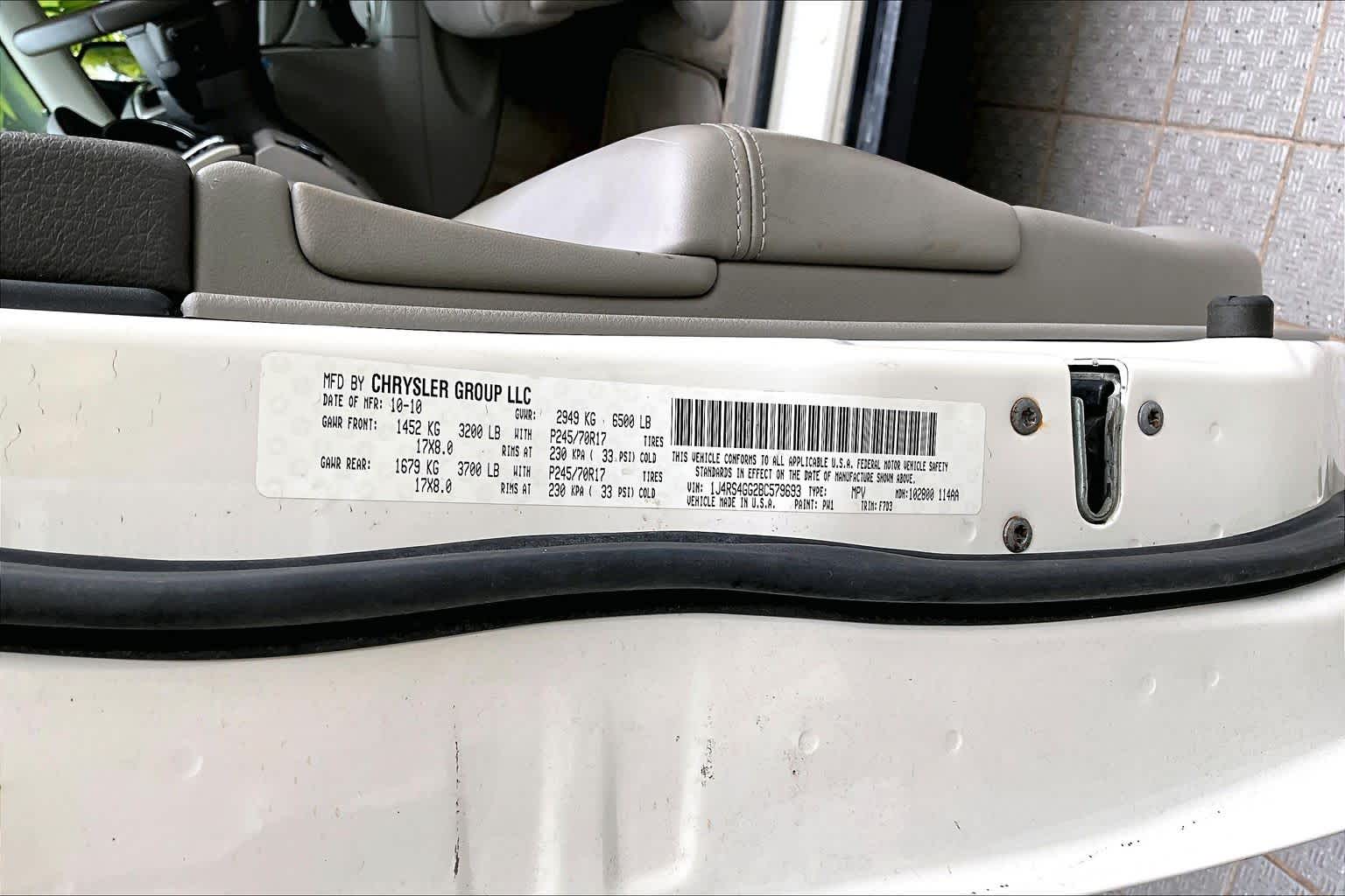 Thumbnail: 2011 Jeep Grand Cherokee - 21