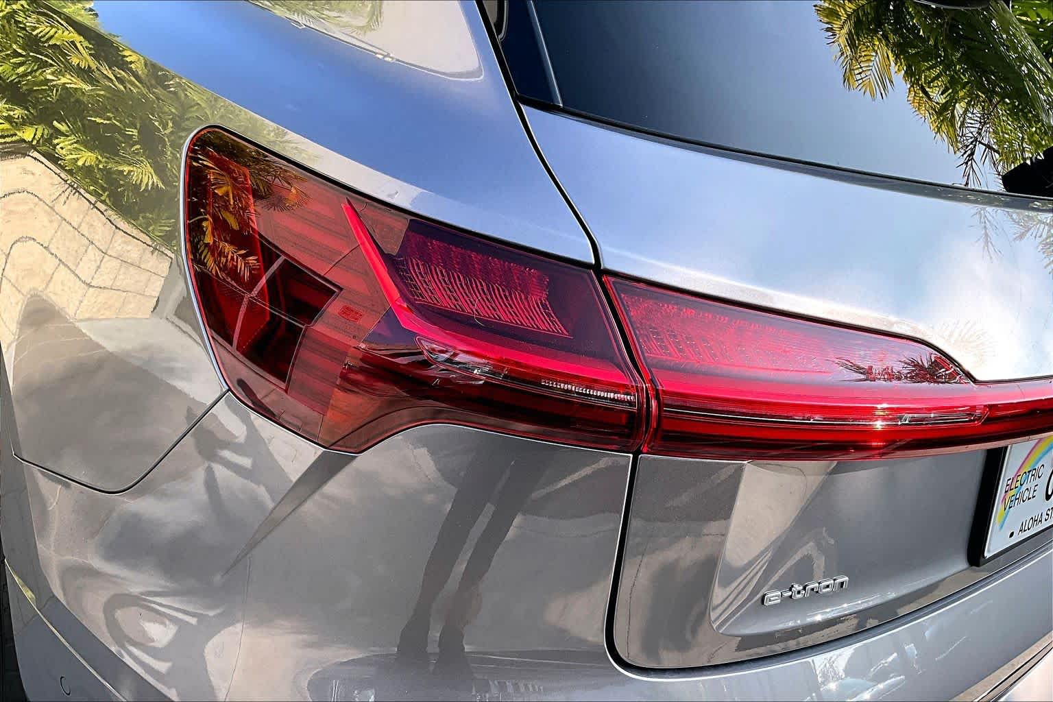 Thumbnail: 2021 Audi e-tron - 33